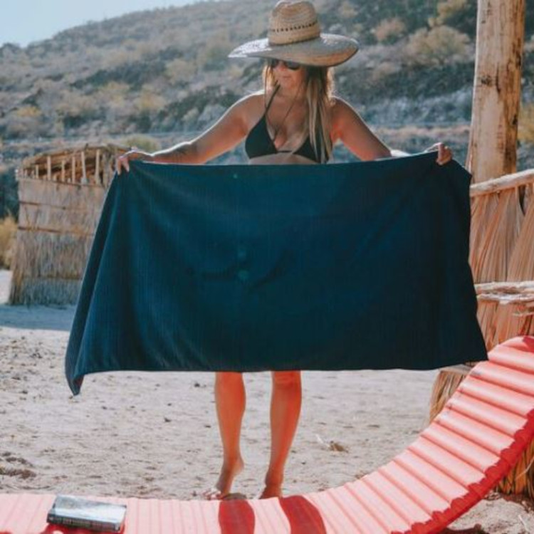 PackTowl Luxe Body Towel - 50% Recycled Fabric - Image 2
